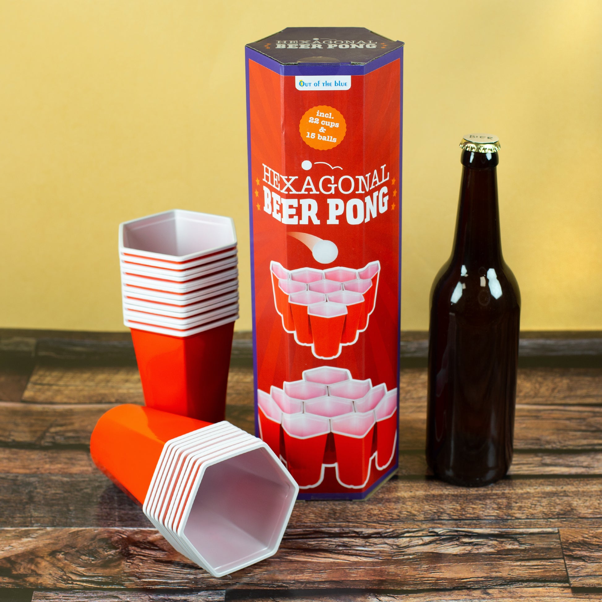 Geschenkverpackung des Hexagon Beer Pong Trinkspiels mit Abbildung der Becher