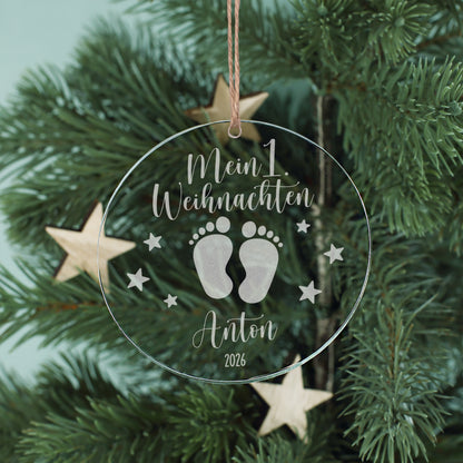 Weihnachtskugel aus Acryl für Babys erstes Weihnachten mit Name personalisiert am Weihnachtsbaum