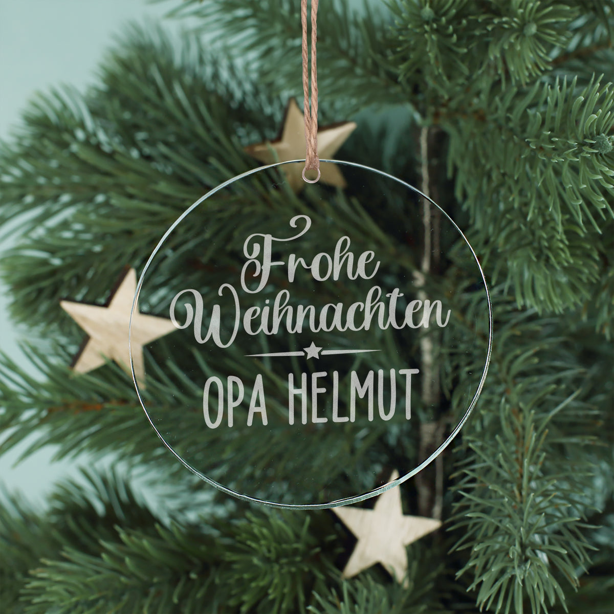 Personalisierter Acryl Anhänger mit Frohe Weihnachten und Name Opa Helmut am Weihnachtsbaum