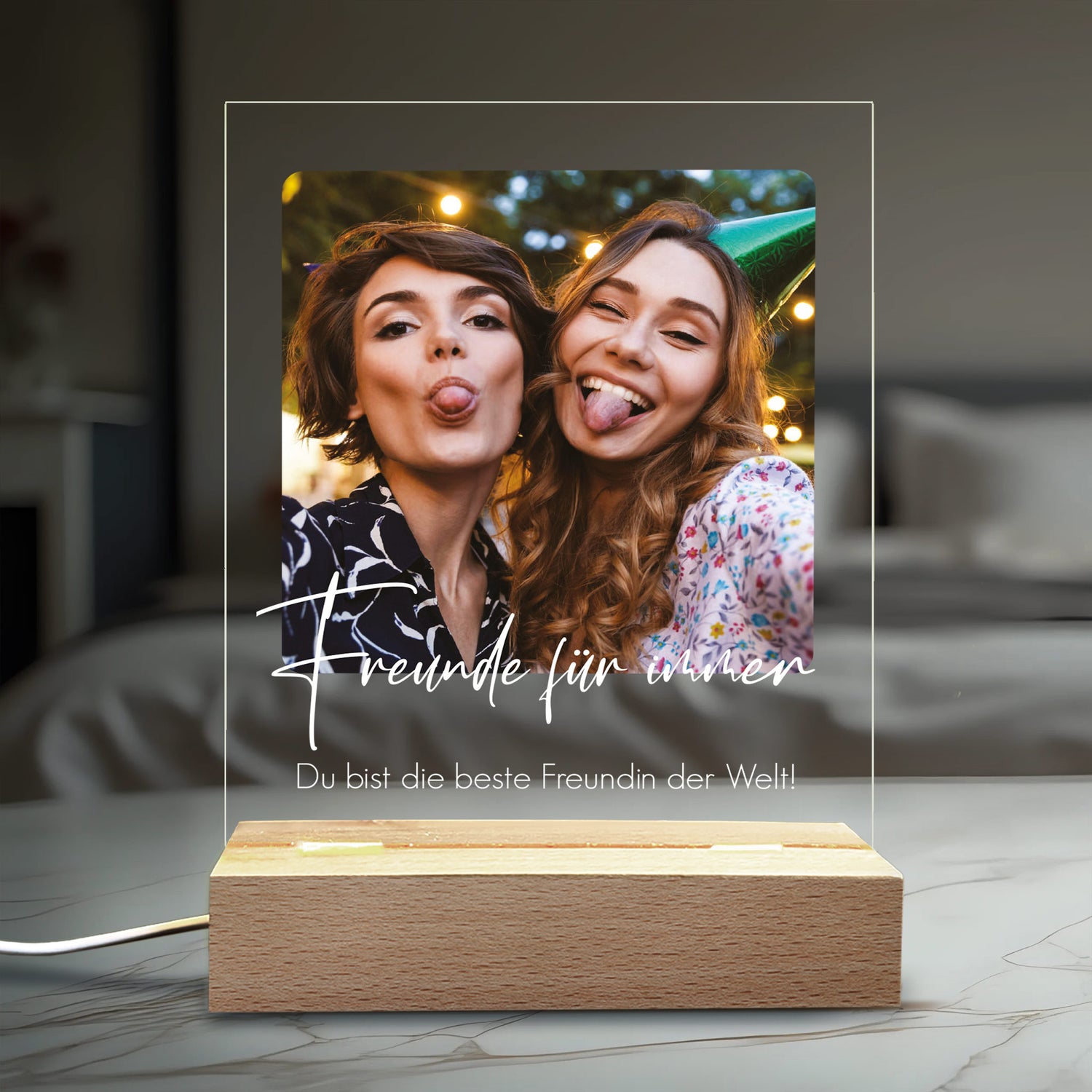LED-Lampe mit Foto zweier Freundinnen und dem Text "Freunde für immer – Du bist die beste Freundin der Welt!"