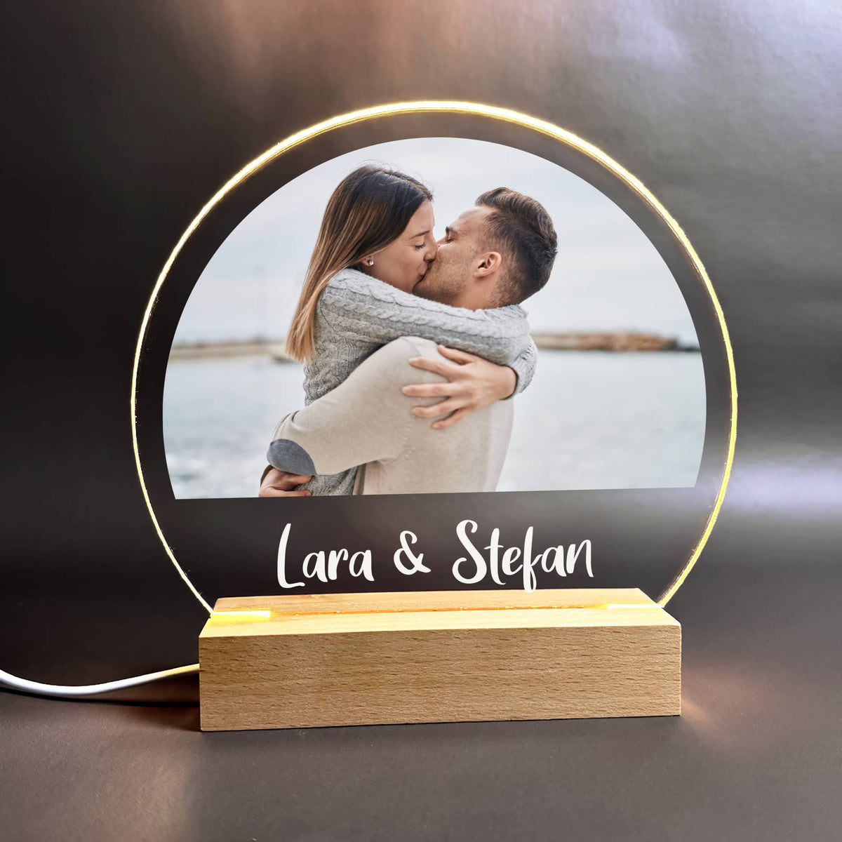 Acrylglas Lampe mit Foto & Holzsockel – Personalisiertes Fotogeschenk –