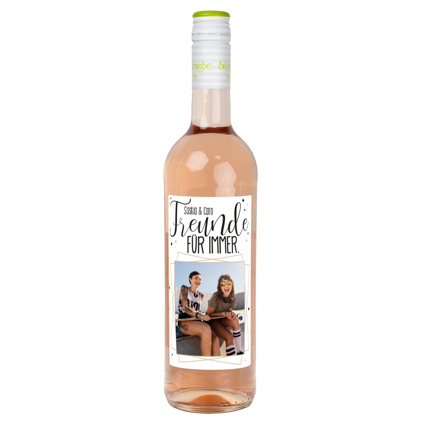 Personalisierte Roséweinflasche mit Etikett „Freunde für immer“ und Foto, freigestellt auf weißem Hintergrund