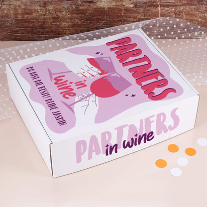 Partners in Wine - Wein Geschenk Set mit zwei Weingläsern und veganem Biorebe Wein