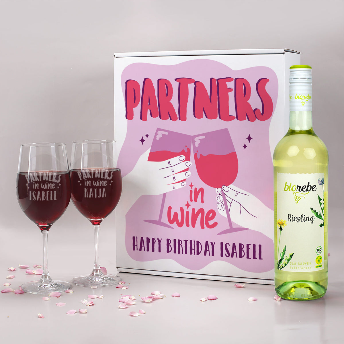 Partners in Wine - Wein Geschenk Set mit zwei Weingläsern und veganem Biorebe Wein