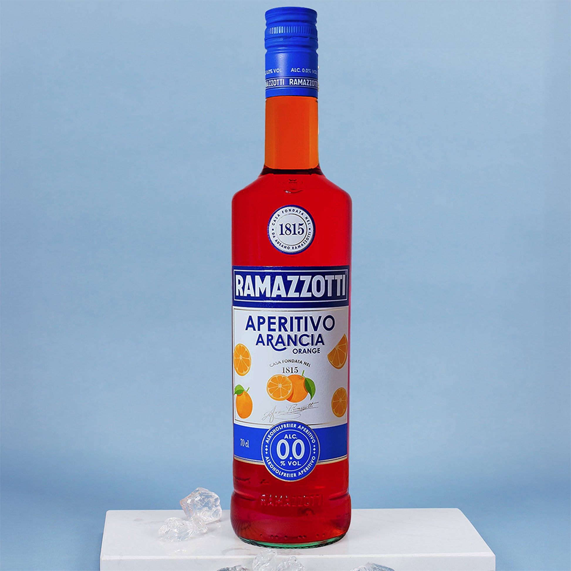 Nahaufnahme der Ramazzotti Aperitivo-Flasche alkoholfrei – Etikett gut lesbar