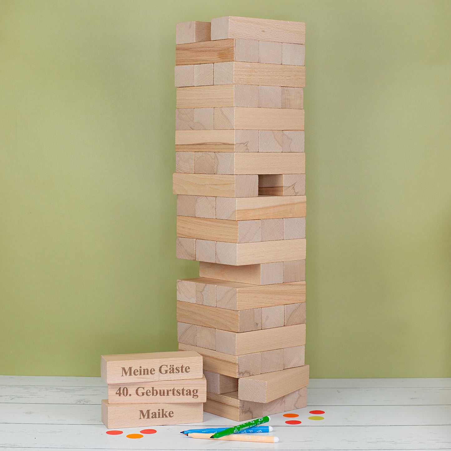 XXL Jenga Wackelturm aus Holz mit gravierten Steinen Meine Gäste, 40. Geburtstag und Maike als kreatives Geburtstagsgästebuch