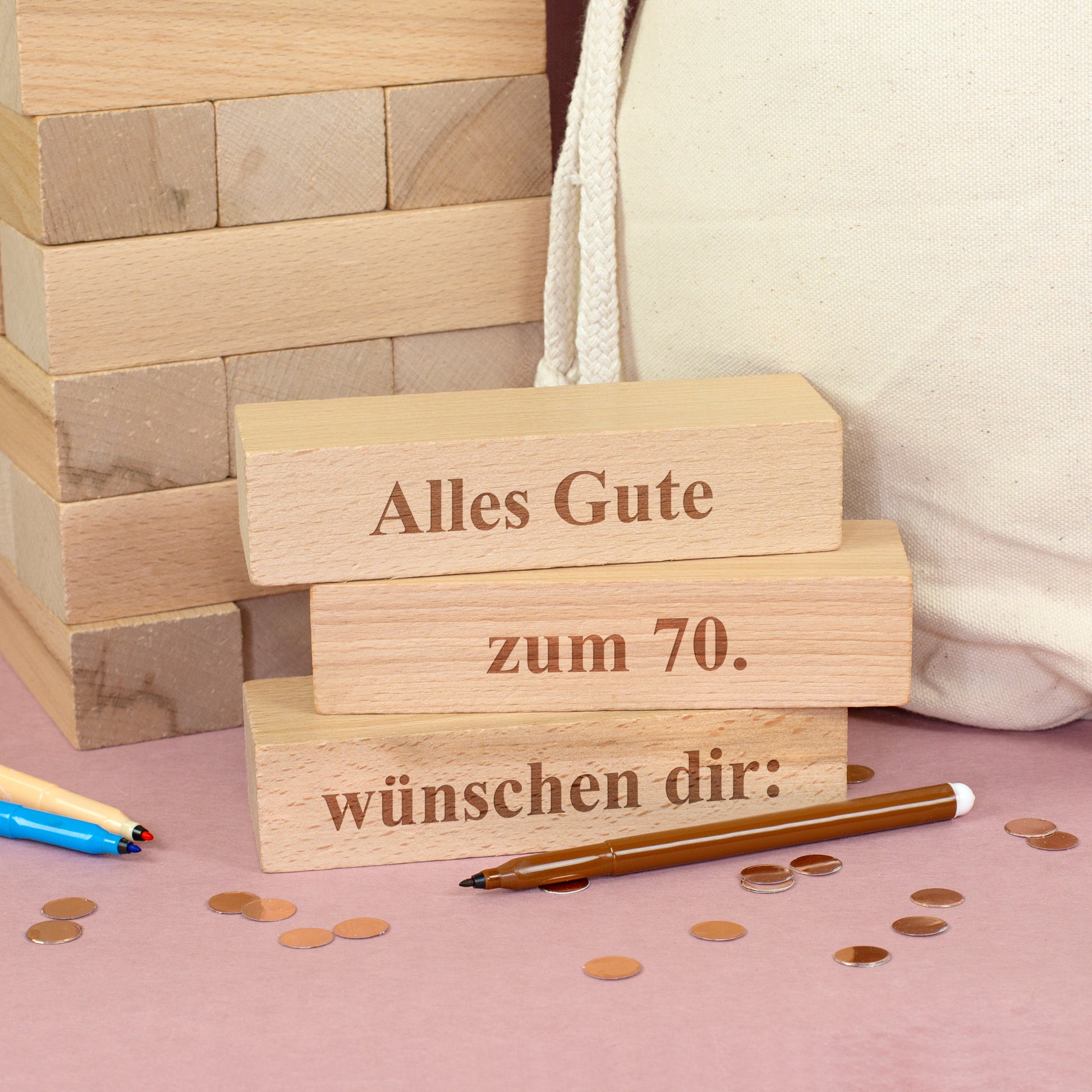 Drei gravierte Holzsteine für XXL Jenga Geburtstagsgästebuch mit Wunschtext Alles Gute, zum 70. und wünschen dir
