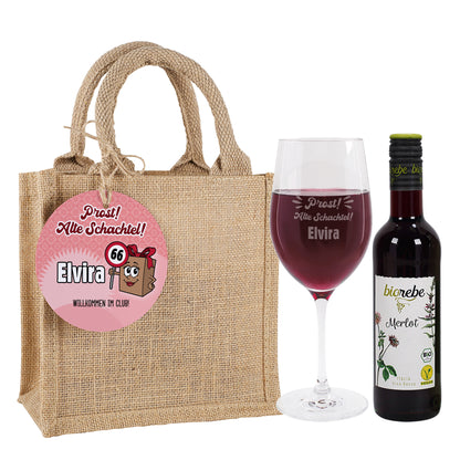 Wein Geschenkset Alte Schachtel mit Jutetasche, graviertem Weinglas und Biorebe Merlot Rotwein