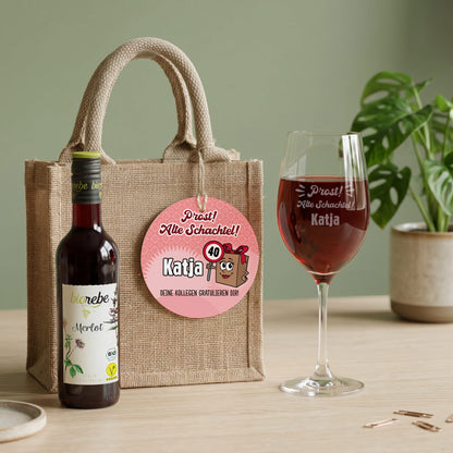 Personalisiertes Wein Geschenkset mit Biorebe Merlot, Jutetasche und Weinglas mit Gravur Katja