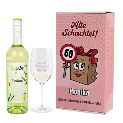 Personalisiertes Bio Wein Geschenkset mit Riesling Weißwein, graviertem Leonardo Weinglas und Geschenkbox