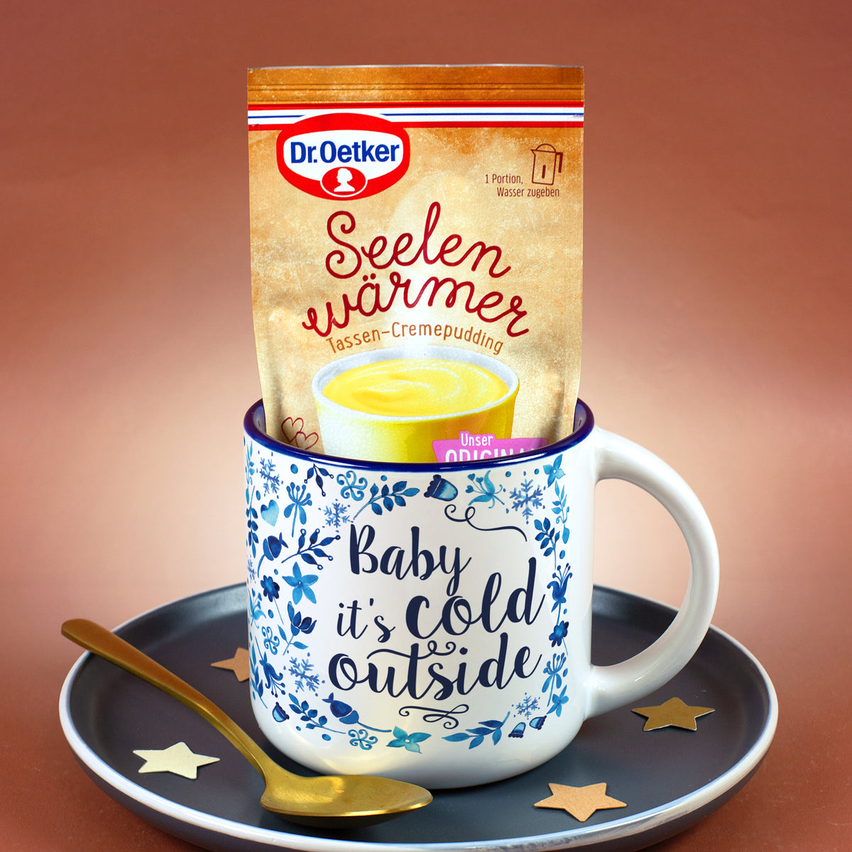 Winterliche Tasse „Baby it's cold outside“ mit Vanille Tassenpudding als Geschenk
