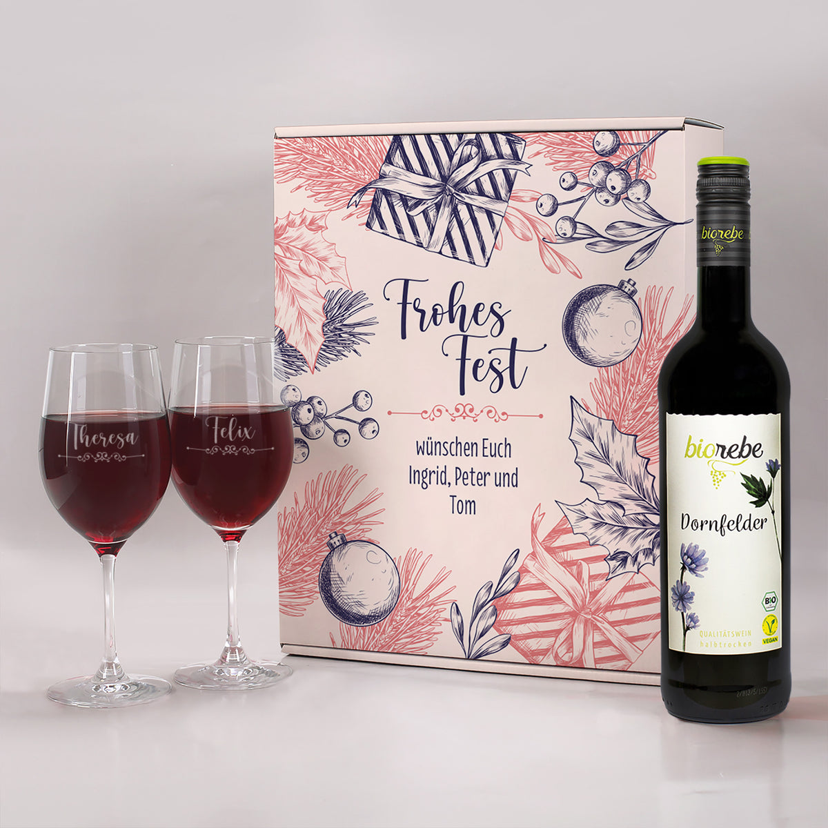 Geschenk Set zu Weihnachten mit 2 Weingläsern und Biorebe Wein in Geschenkverpackung