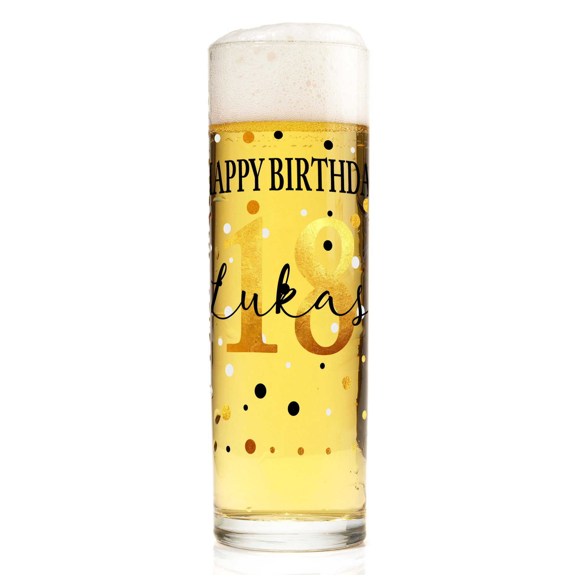 Freigestelltes Kölschglas mit Happy-Birthday-Motiv, goldener Zahl 18, personalisiertem Namen und hellem Bier vor grauem Hintergrund.