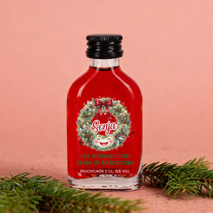 Personalisierter Frucht Schnaps mit Name und festlichem Kranzmotiv zu Weihnachten