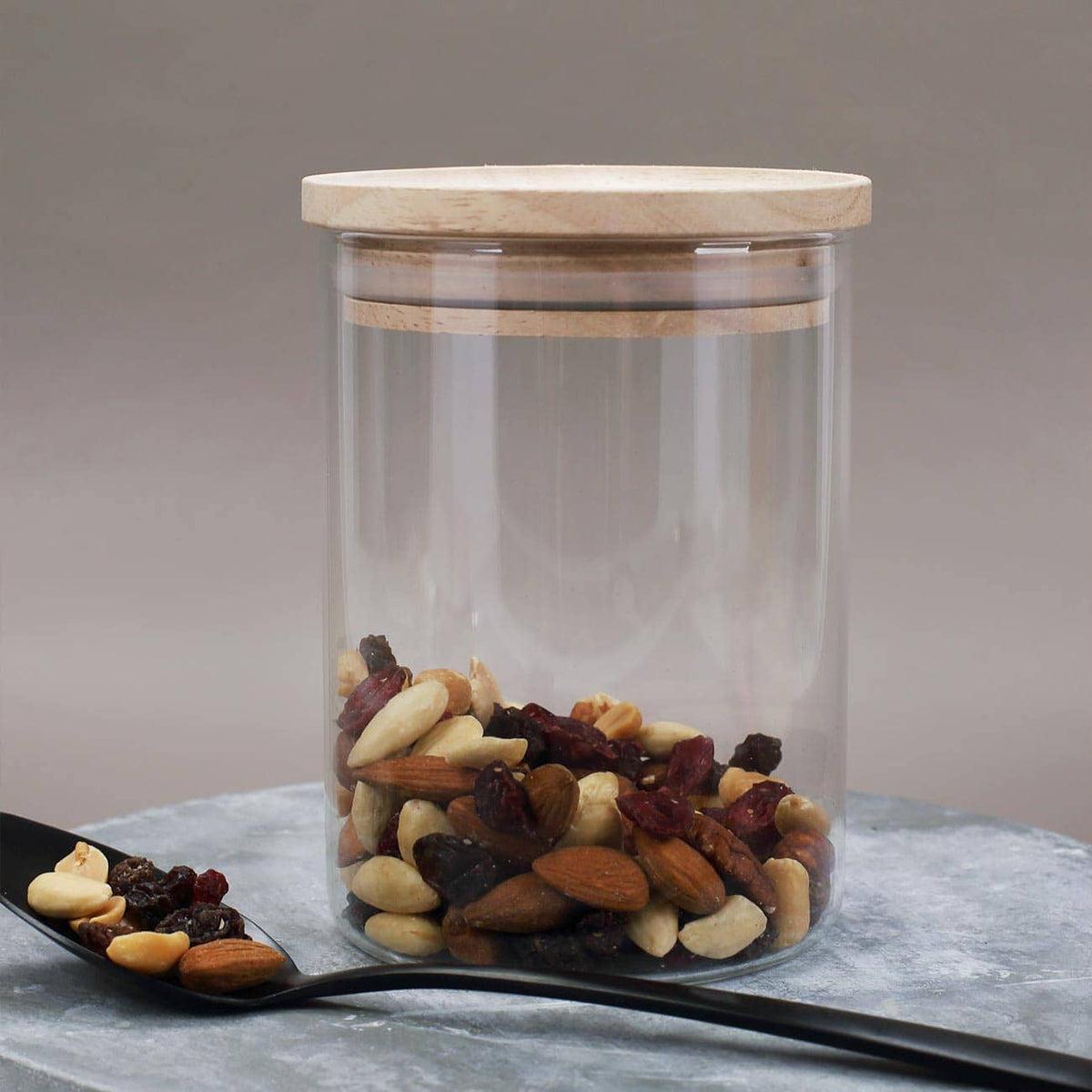 Vorratsdose aus Glas mit Gravur