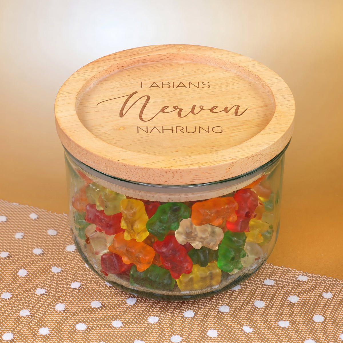 Vorratsglas aus recyceltem Glas mit Holzdeckel und Lasergravur Nervennahrung mit Wunschname