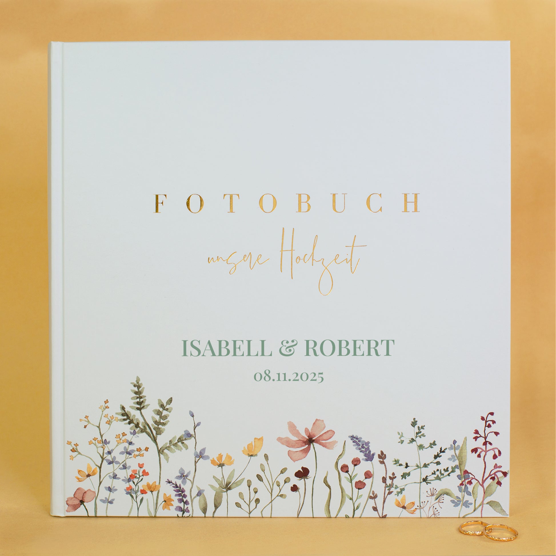 Hochzeitsalbum mit Wildblumen-Verzierung und edler Goldprägung als Geschenkidee