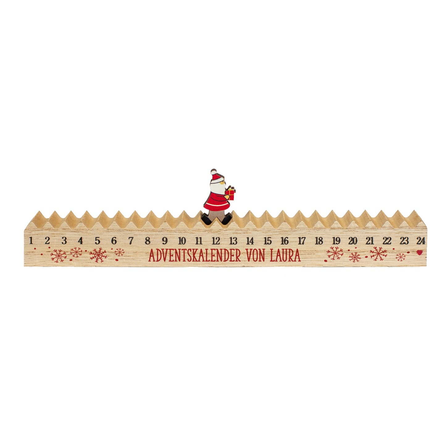 Freigestellter Holz-Adventskalender mit Santa-Figur, Zahlen von 1 bis 24 und rotem Aufdruck.