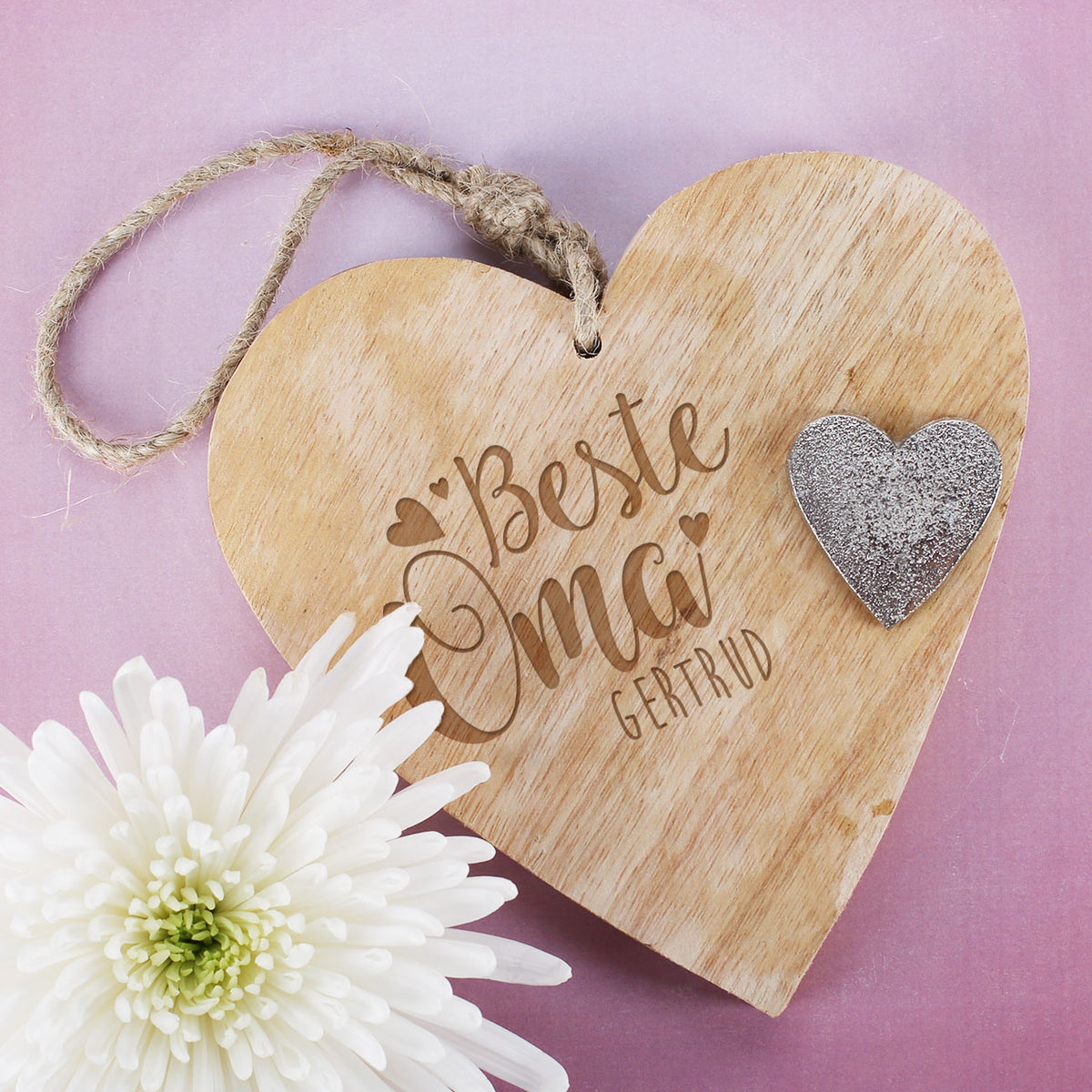 Personalisiertes Holzherz Beste Oma mit Wunschtext und Jutekordel als Geschenk für Oma