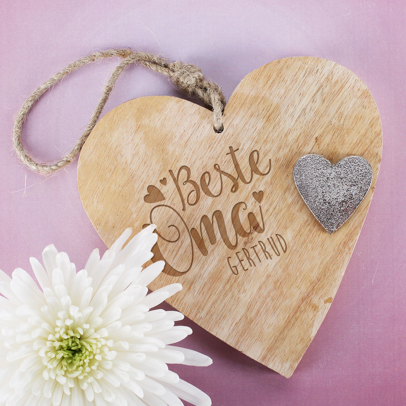 Personalisiertes Holzherz Beste Oma mit Wunschtext und Jutekordel als Geschenk für Oma