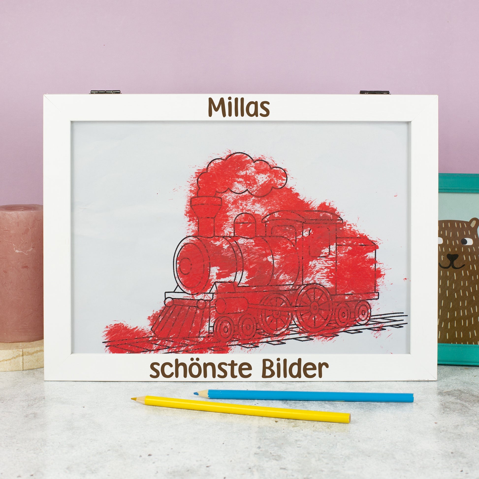 Personalisierter Bilderrahmen im Querformat mit Kinderzeichnung Lokomotive und Name