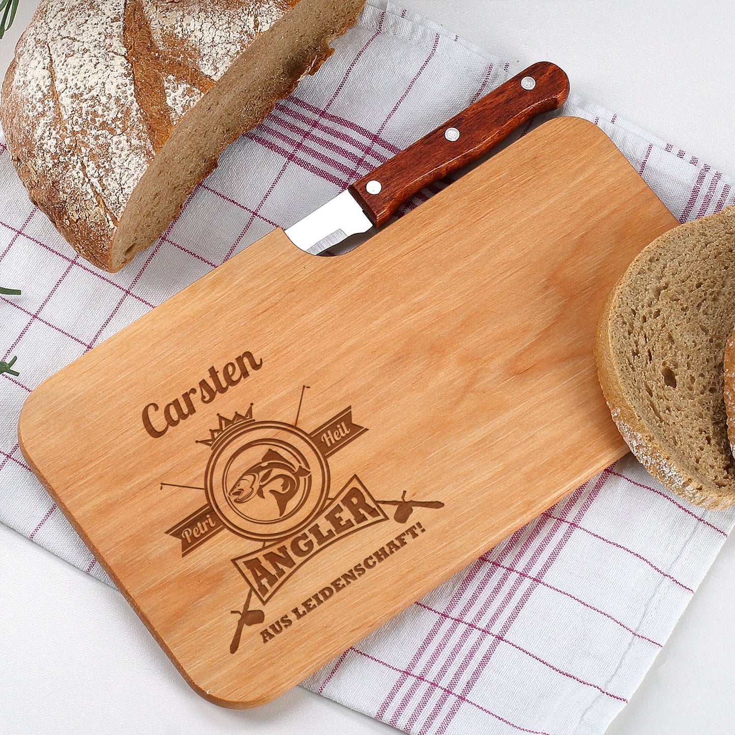 Personalisiertes Frühstücksbrettchen mit Anglermotiv & Name | Holzbrettchen mit Messer für Angler