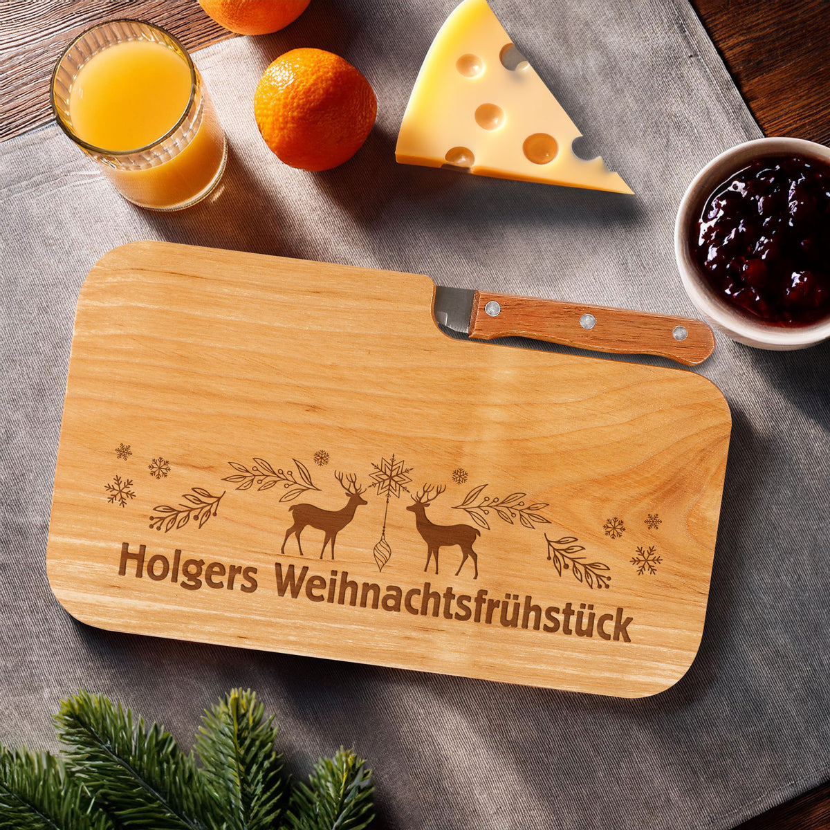 Frühstücksbrettchen mit personalisierter Gravur zu Weihnachten –