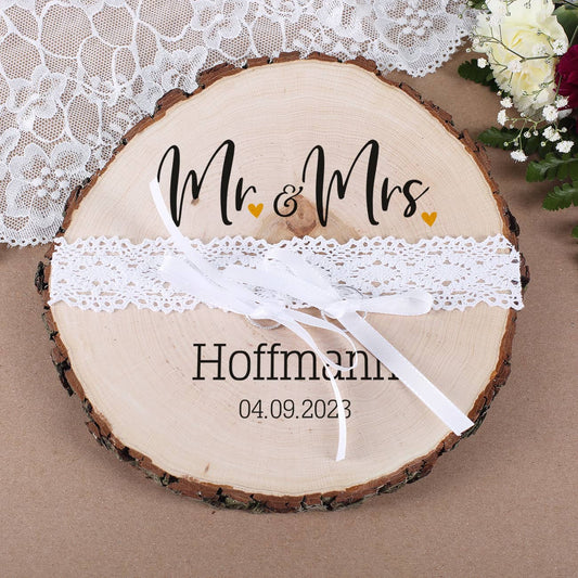 Baumscheibe als Ringkissen Mr & Mrs mit Personalisierung