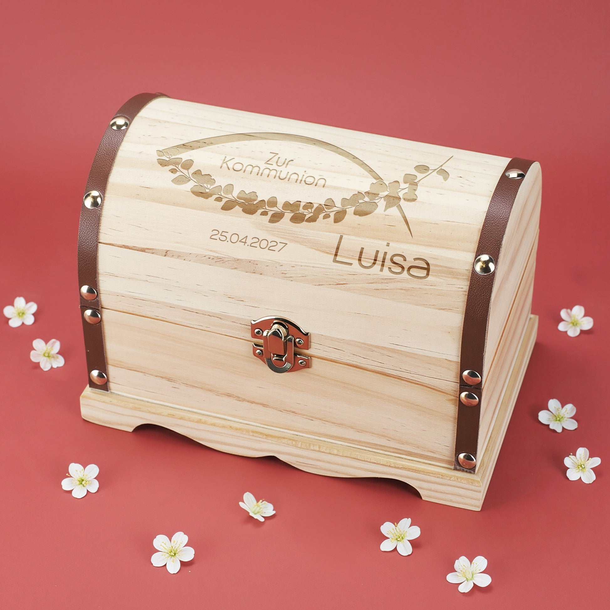 Schatztruhe zur Kommunion mit Name und Datum
