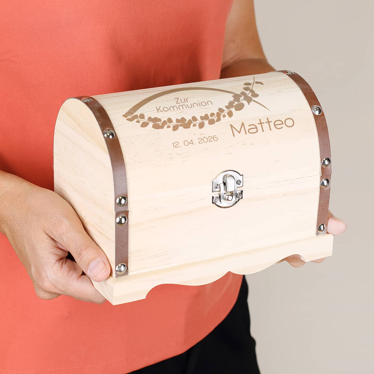 Schatztruhe zur Kommunion mit Fisch, Name & Datum 