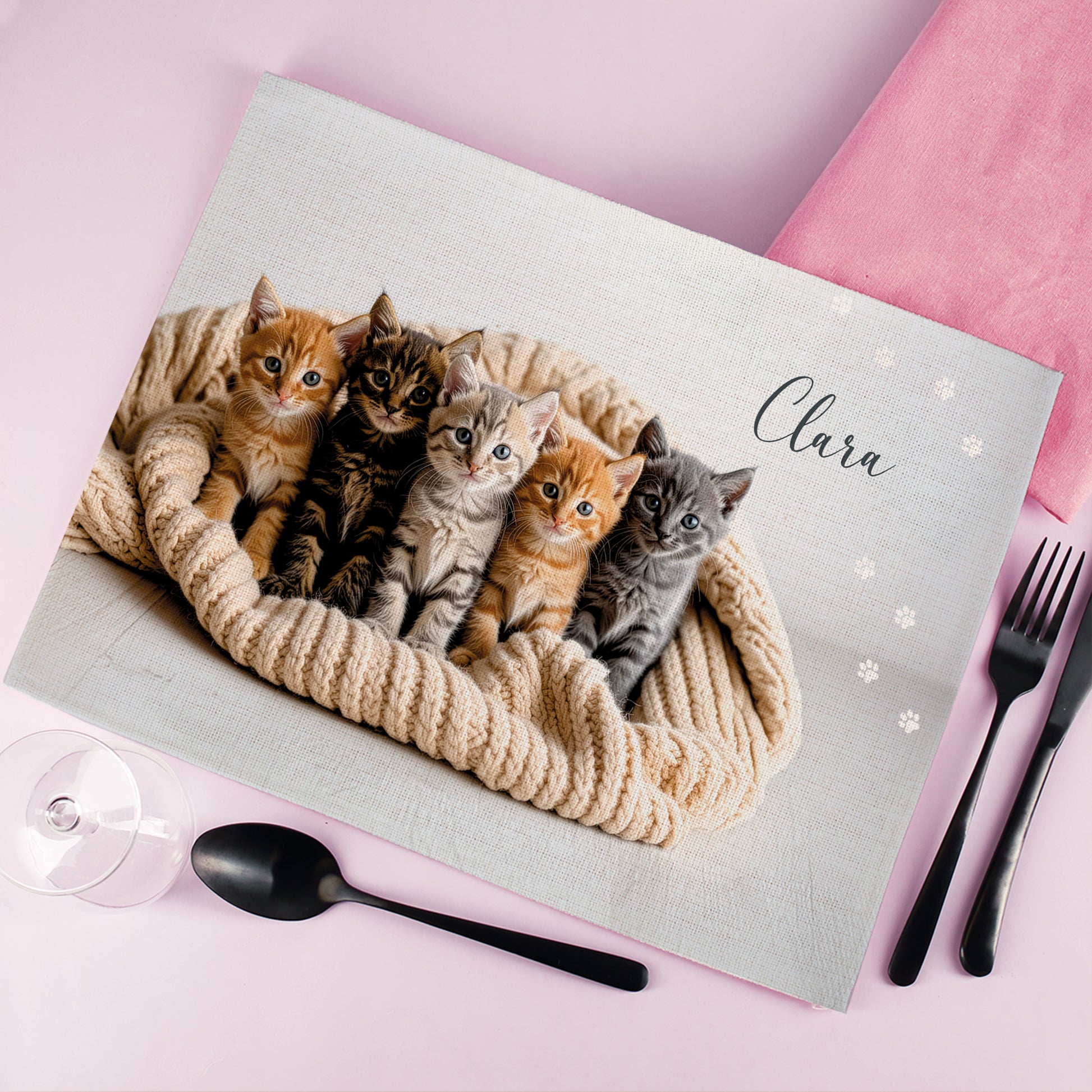 Platzdeckchen aus Stoff mit Katzenmotiv und Name Clara