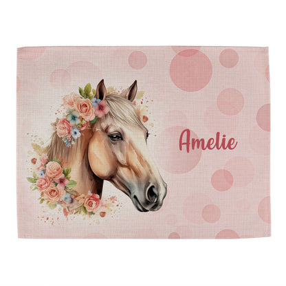 Platzdeckchen mit Pferdekopf und Name Amelie – rosa mit Punkten