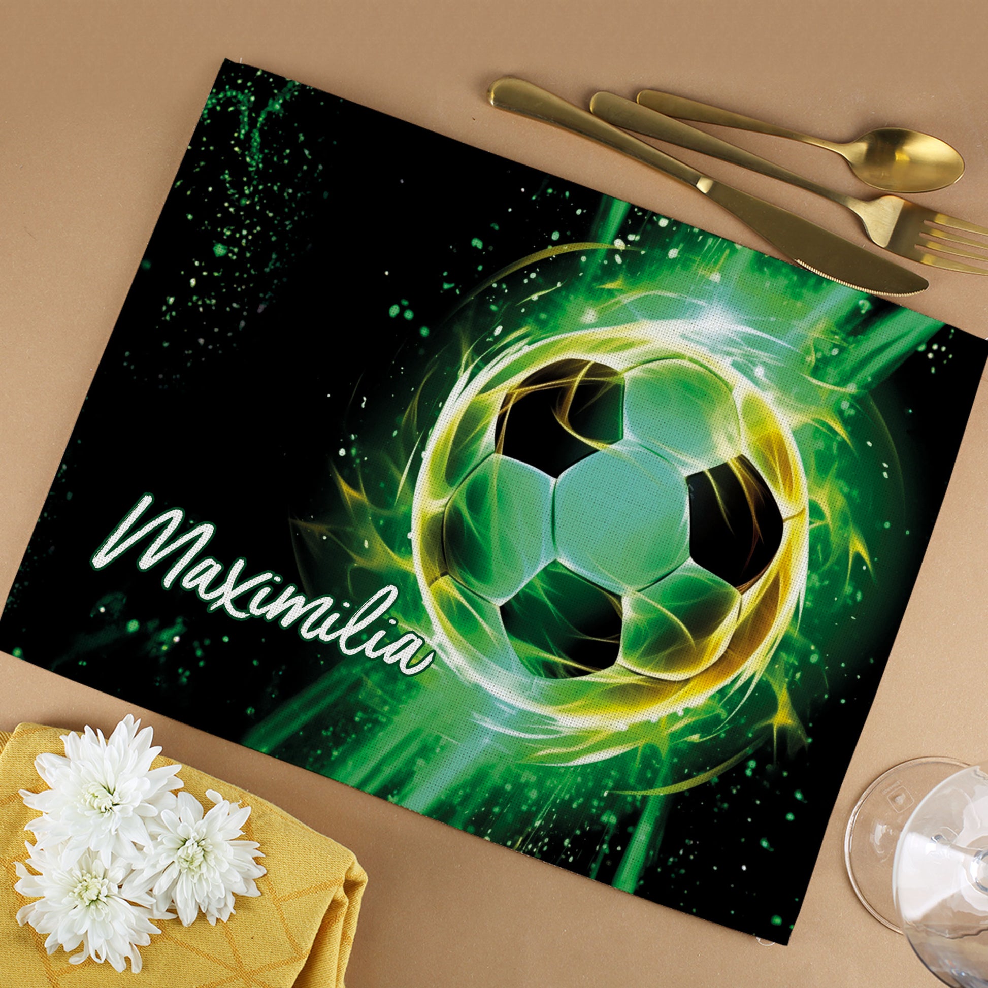 Stoff Platzdeckchen für Jungen mit Fußball-Design und individuellem Namen