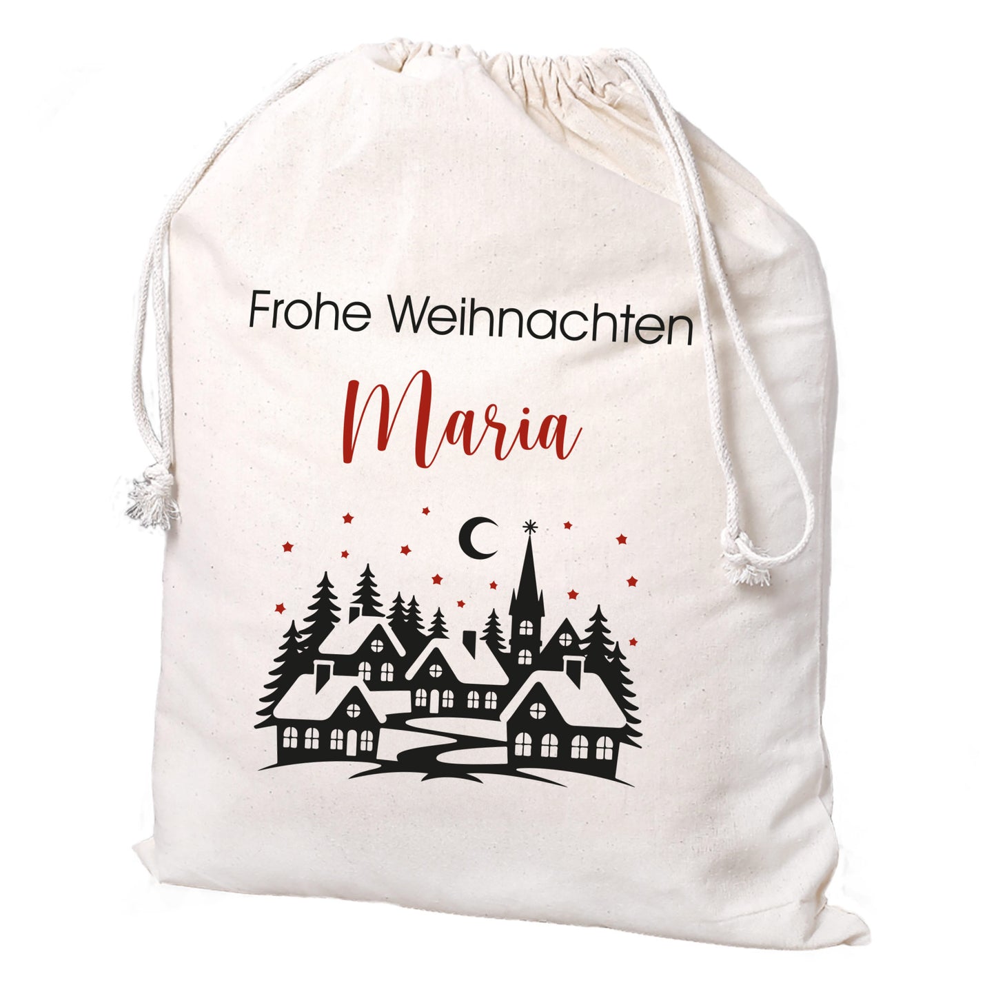 Freigestellter großer Baumwollbeutel mit Winterdorf-Motiv und Wunschtext „Frohe Weihnachten Maria“, rote Akzente und Kordelzug sichtbar.
