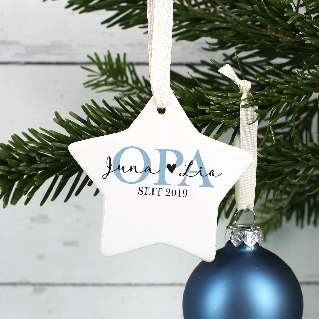 Sternanhänger aus weißem Keramik "Opa seit..." mit Name und Jahr personalisiert