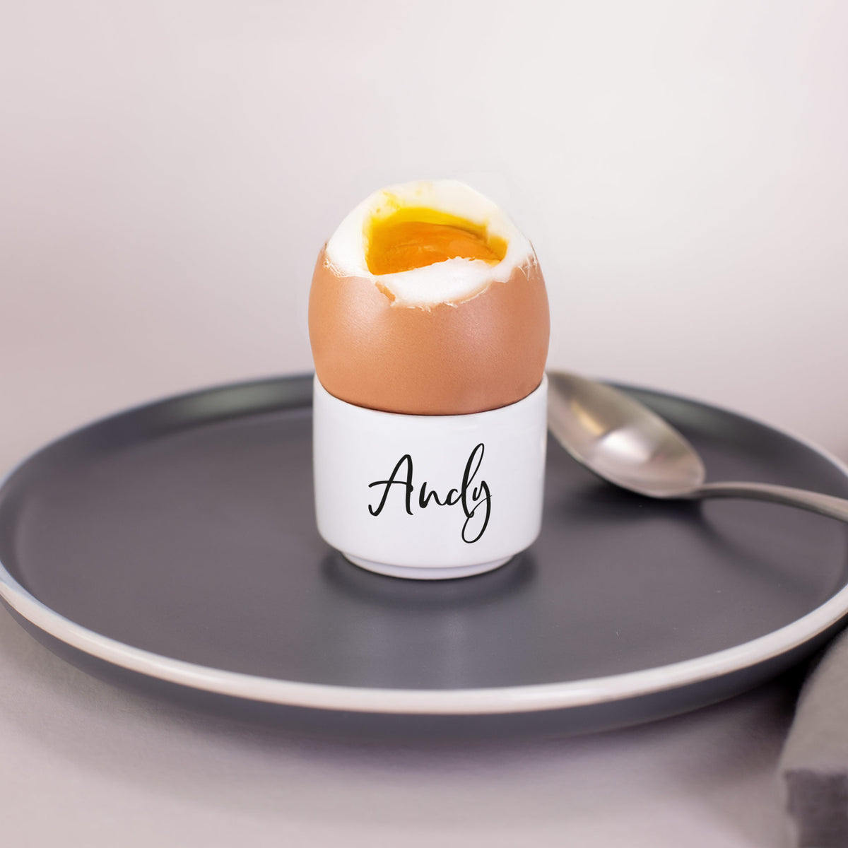 Personalisierbarer Eierbecher mit Namen bedruckt | Keramik