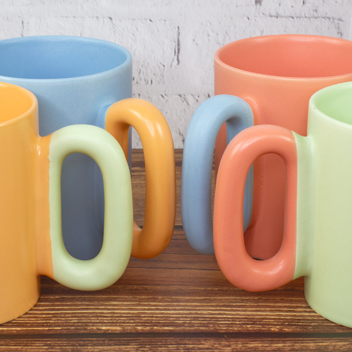 Personalisierte Tasse mit Blume & Initiale