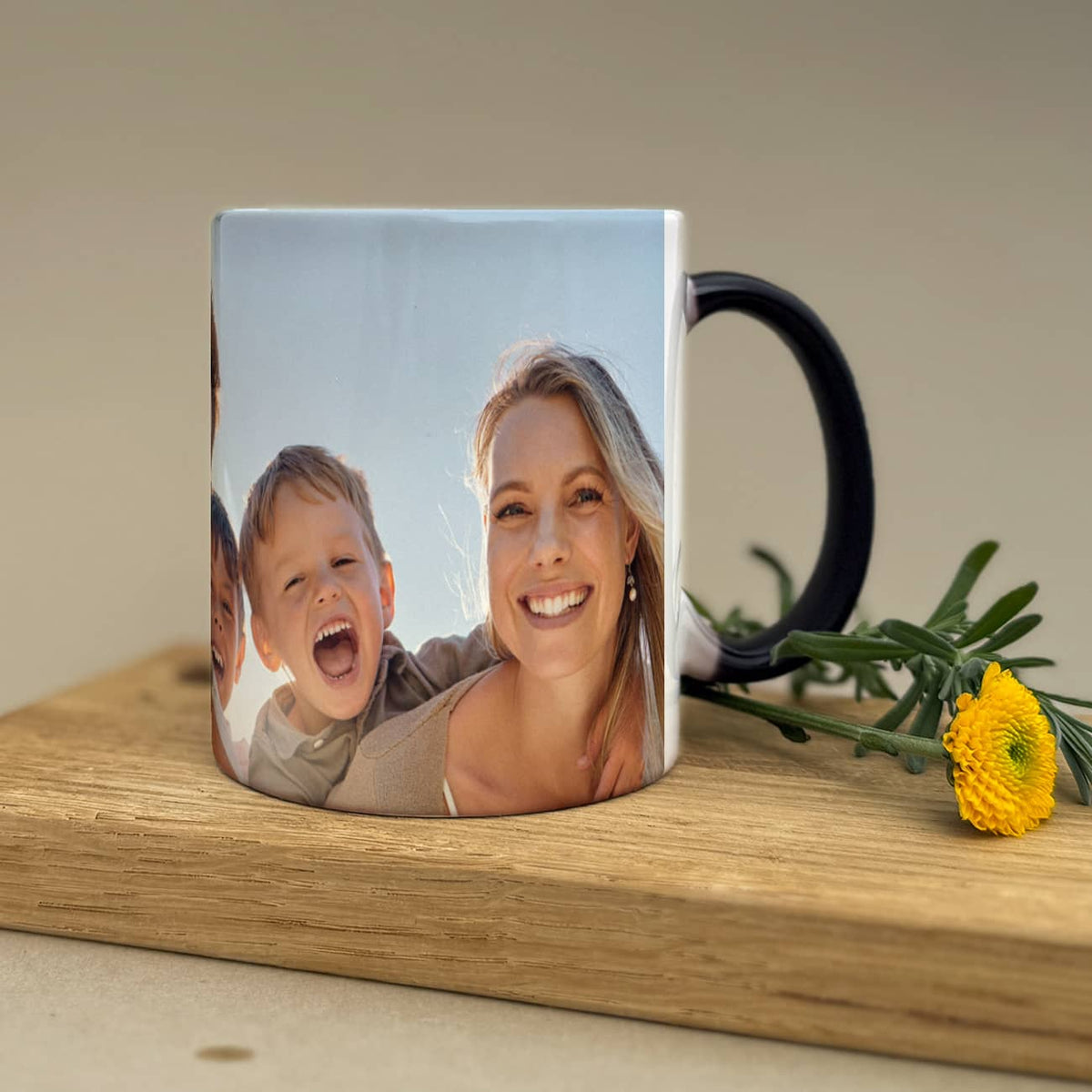 Magische Fototasse – Personalisierbar mit deinem Foto –