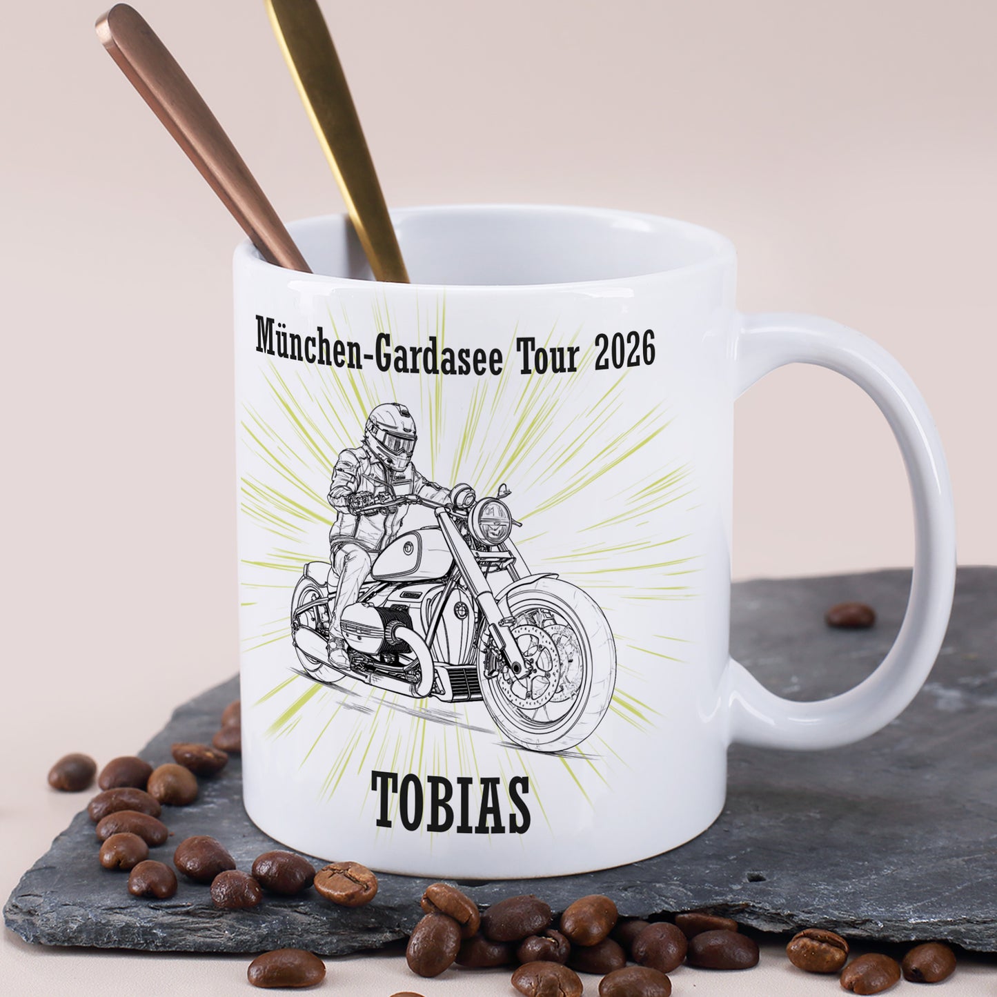 Classic Retro Motorrad Tasse mit Illustration und personalisiertem Text – hochwertiges Biker Geschenk.