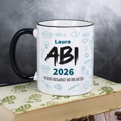 Abi Tasse mit Name, Jahr und Wunschtext - dunkler Hintergrund