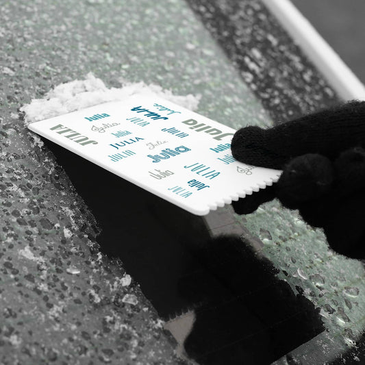 Eiskratzer mit Ihrem Namen in verschiedenen Schriftarten