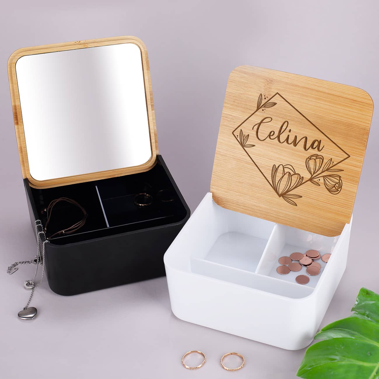 Spiegeldose mit Namensgravur und schönem Blütenrahmen