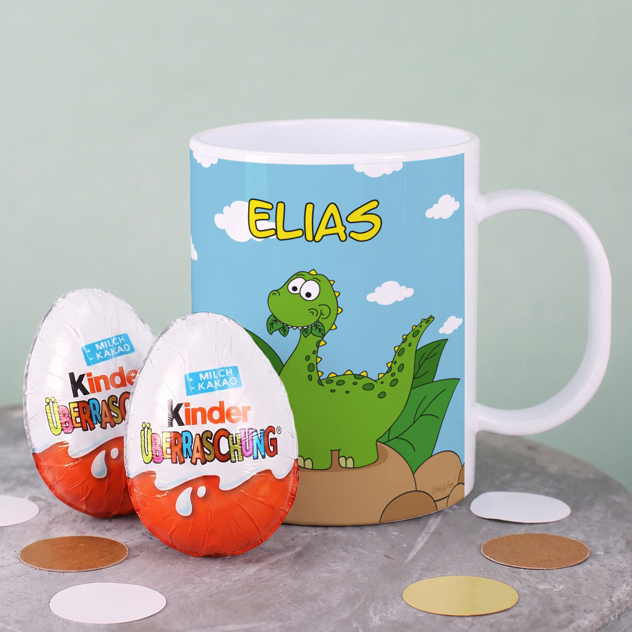 Kindertasse aus Kunststoff mit kleinem Dino und Ihrem Namen