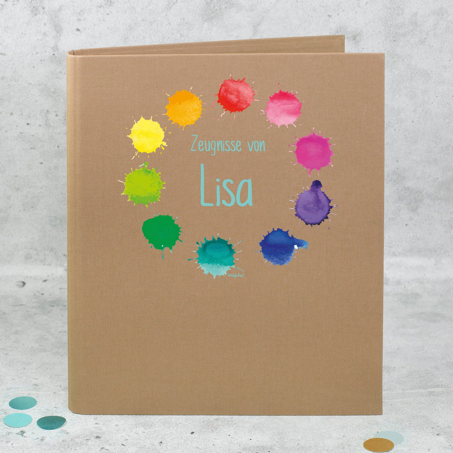 Zeugnismappe aus Leinen in Braun mit buntem Farbkleckse-Motiv und Name Lisa bedruckt