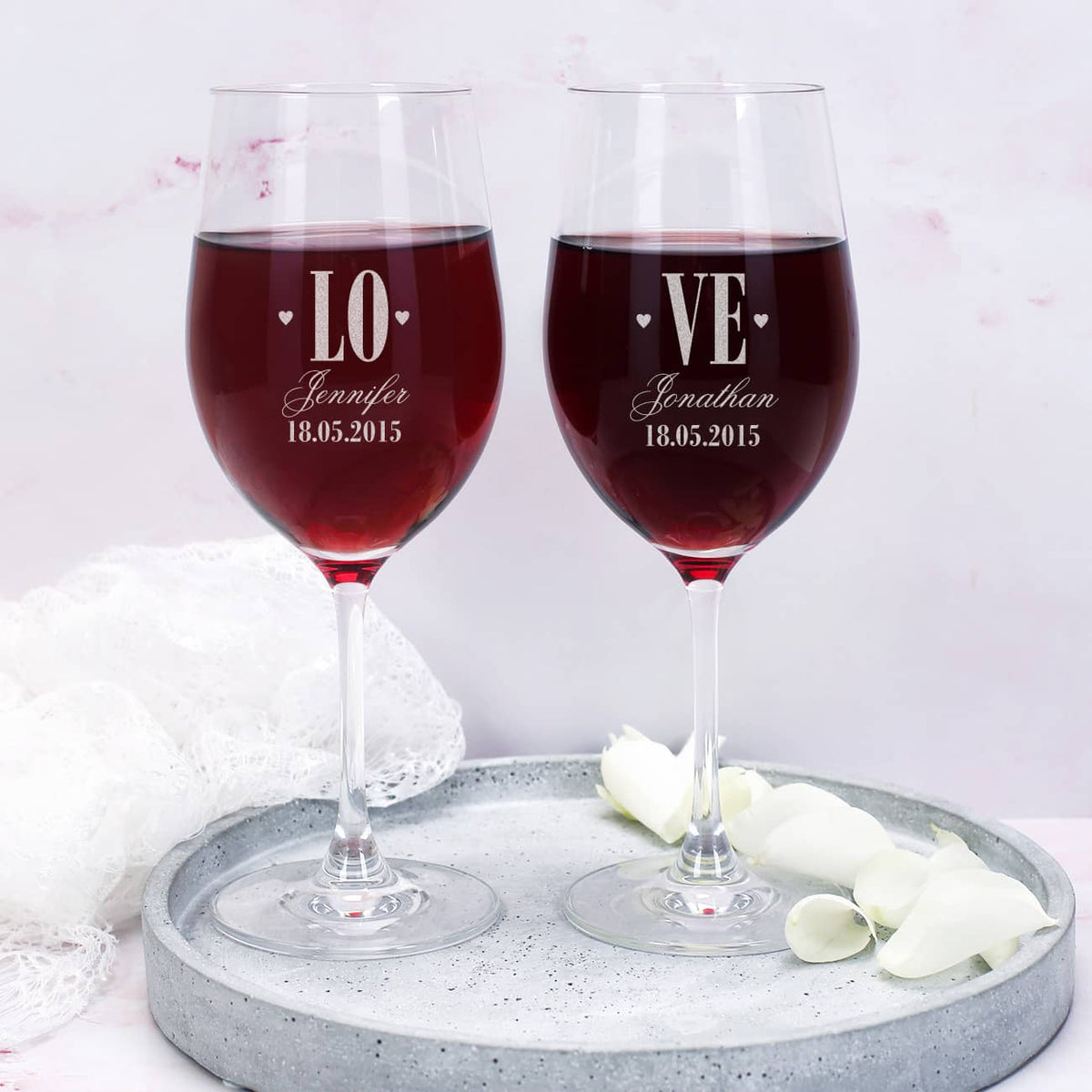 Weingläser zur Hochzeit Love mit Herzen –