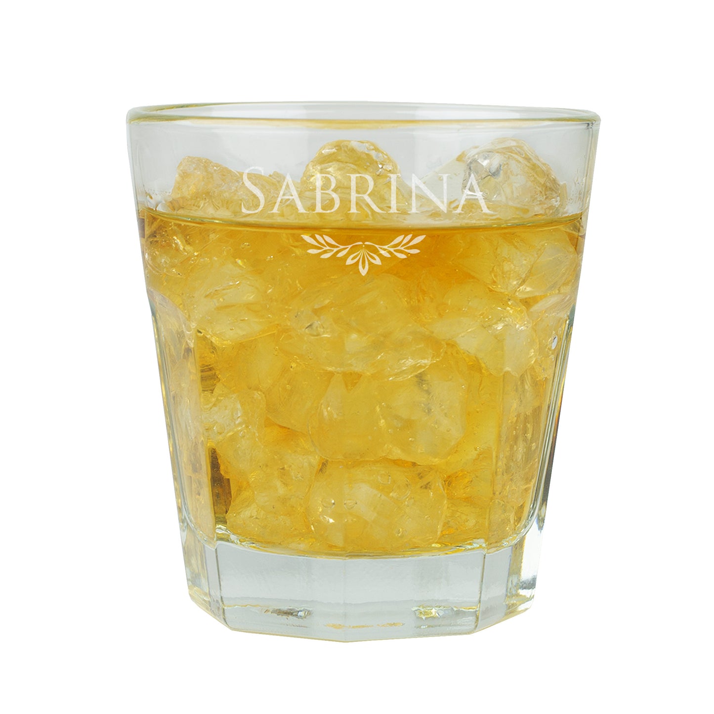 Freigestelltes Produktfoto eines gravierten Leonardo-Trinkglases mit Ornamentmotiv