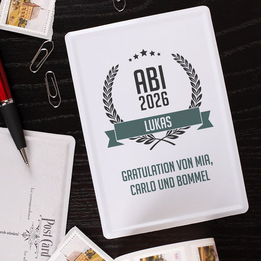 Abitur Blechpostkarte mit Glückwunschtext und Name auf dunklem Holz Hintergrund