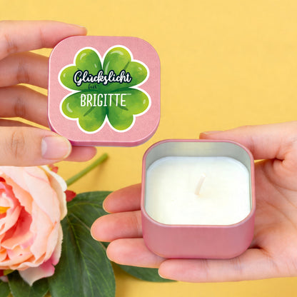 Personalisiertes Glückslicht in Roségold mit Kleeblatt Motiv und Name Brigitte