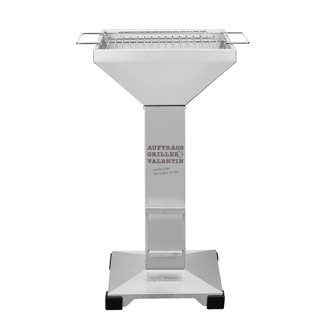 gravierter Thüros Säulengrill mit dem Namen und "Auftragsgriller ... macht jedes Würstchen fertig!"