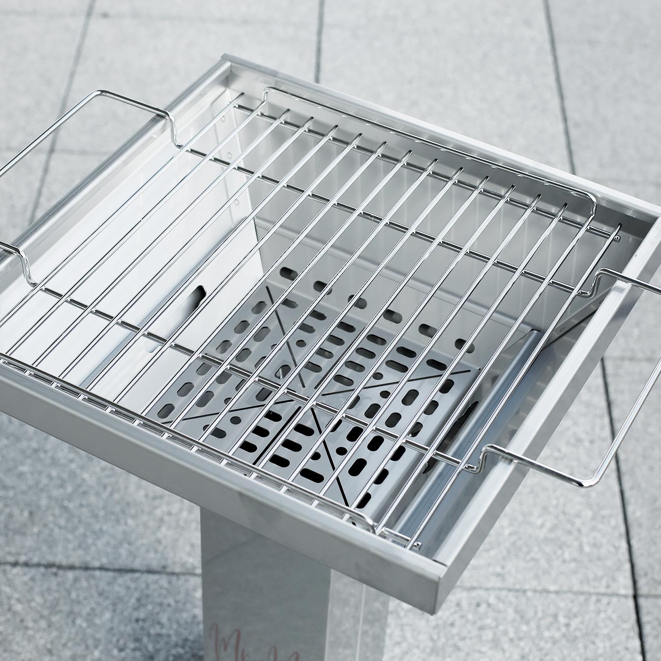 T2 Thüros Kaminzuggrill mit Gravur zur Hochzeit